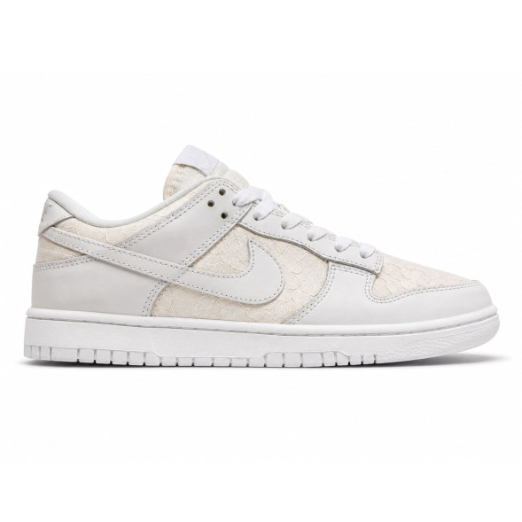 Женские кроссовки Nike Dunk Low WMNS Lace Pack White