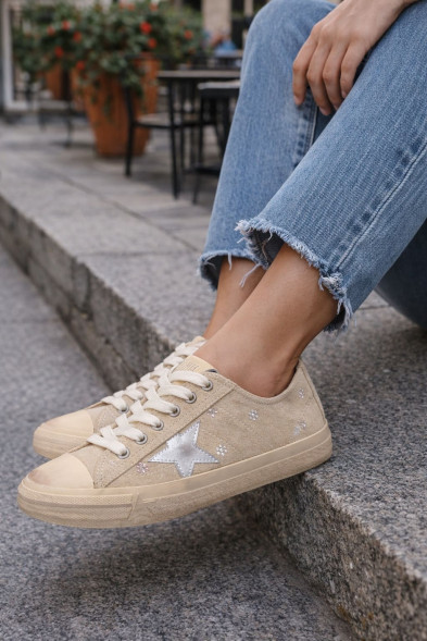 Женские кеды Golden Goose V-Star 2 Distressed Sneakers Suede Beige