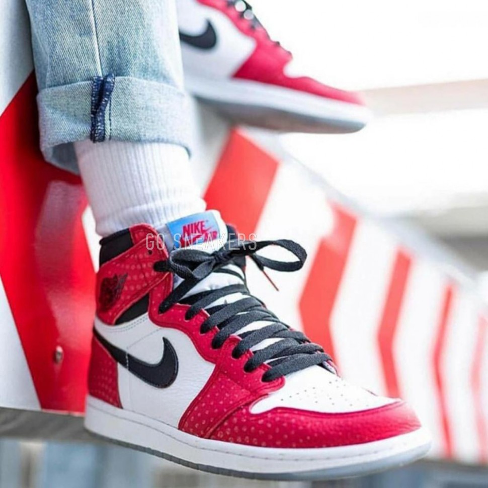 Nike spiderman top