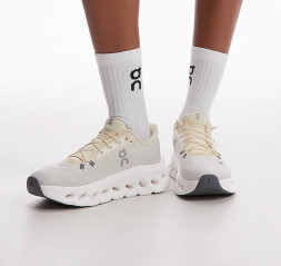 On Cloudsurfer Full White