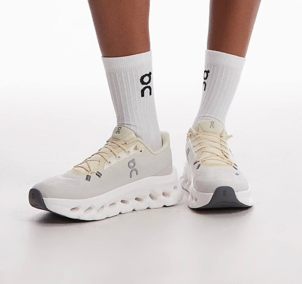 Мужские кроссовки On Cloudsurfer Full White