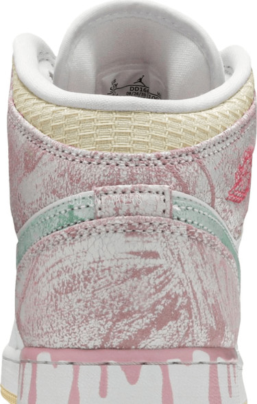 Женские кроссовки Nike Air Jordan 1 Mid SE GS &amp;#039;Ice Cream&amp;#039;